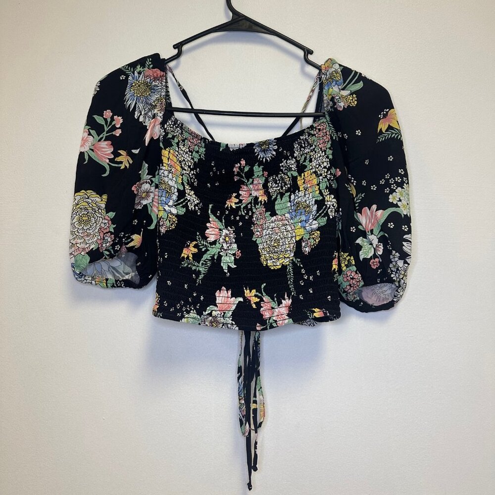 Maaji Black Floral Bouquet Reversible Smocked Puff Short Sleeve Riley Crop Top - Picture 3 of 8